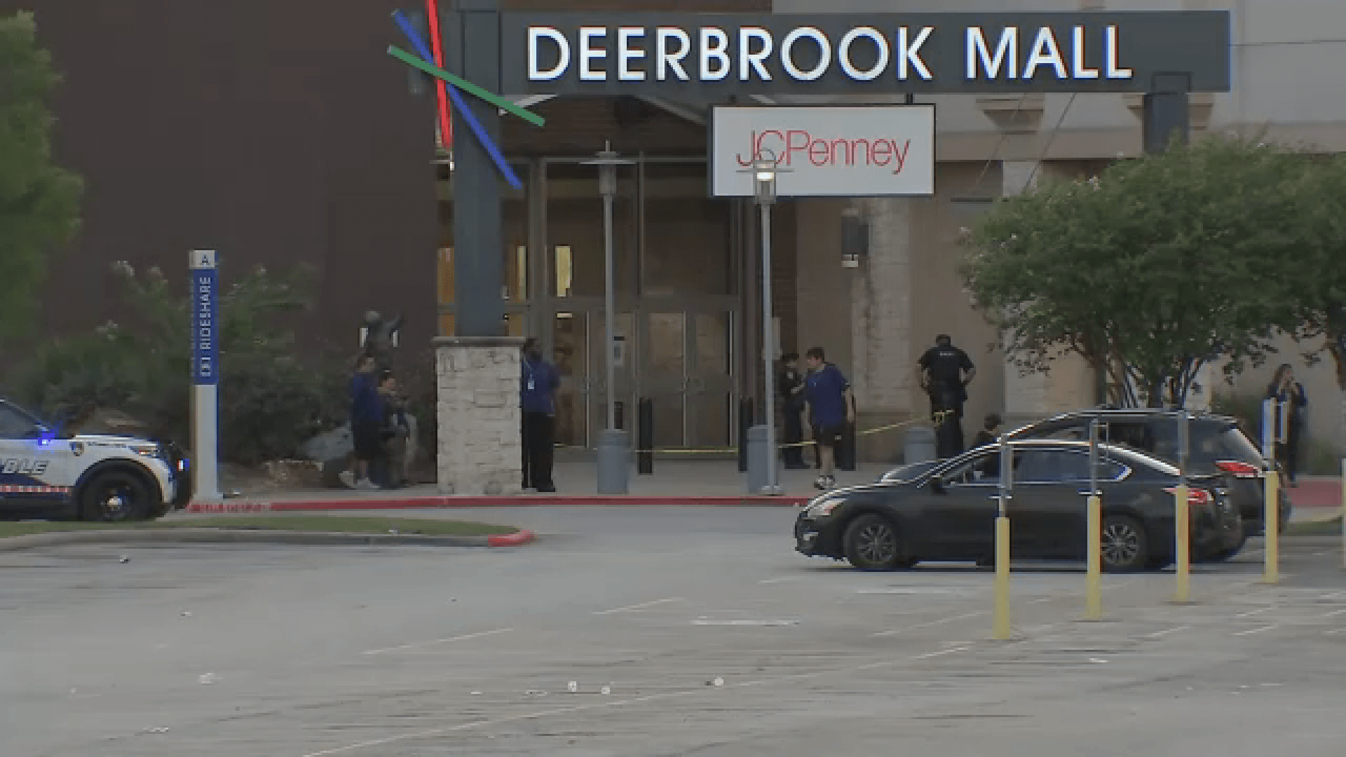 One hospitalized, another detained after Deerbrook Mall shooting in Humble