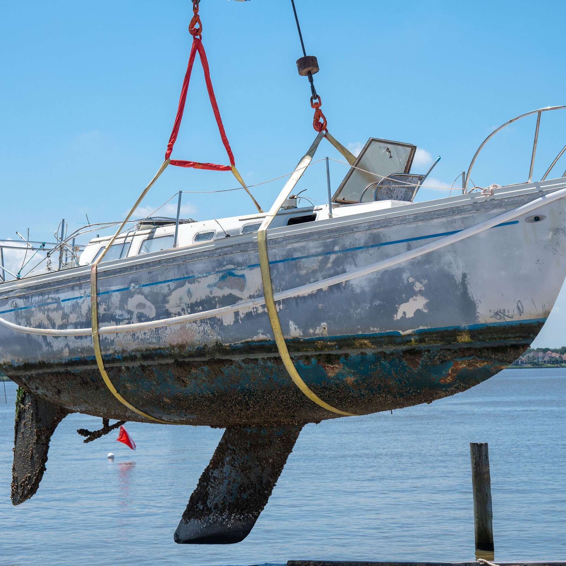 Clear Lake cleanup targets derelict boats, safety risks in Harris County