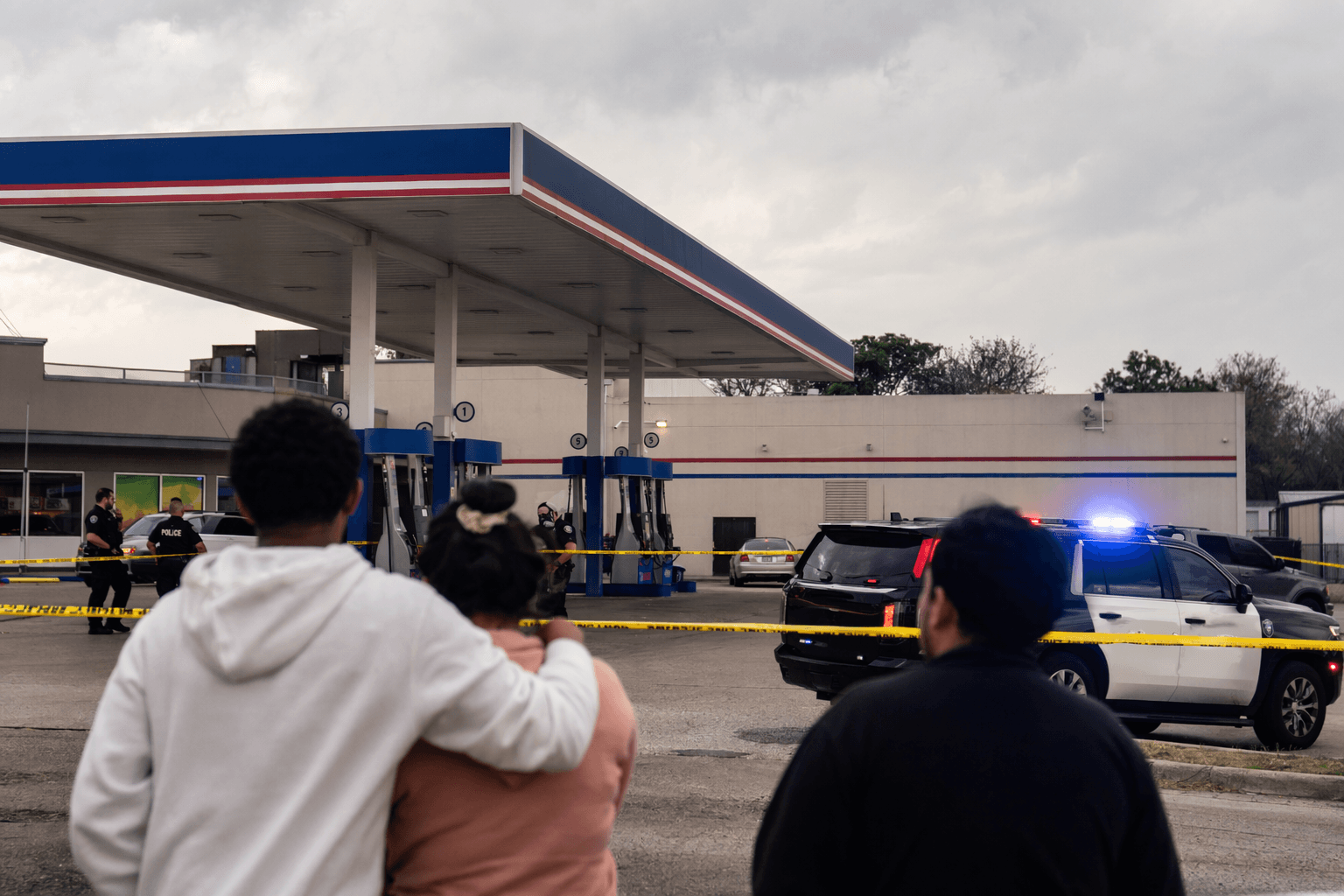 Police seek persons of interest after teen killed in Sharpstown shooting