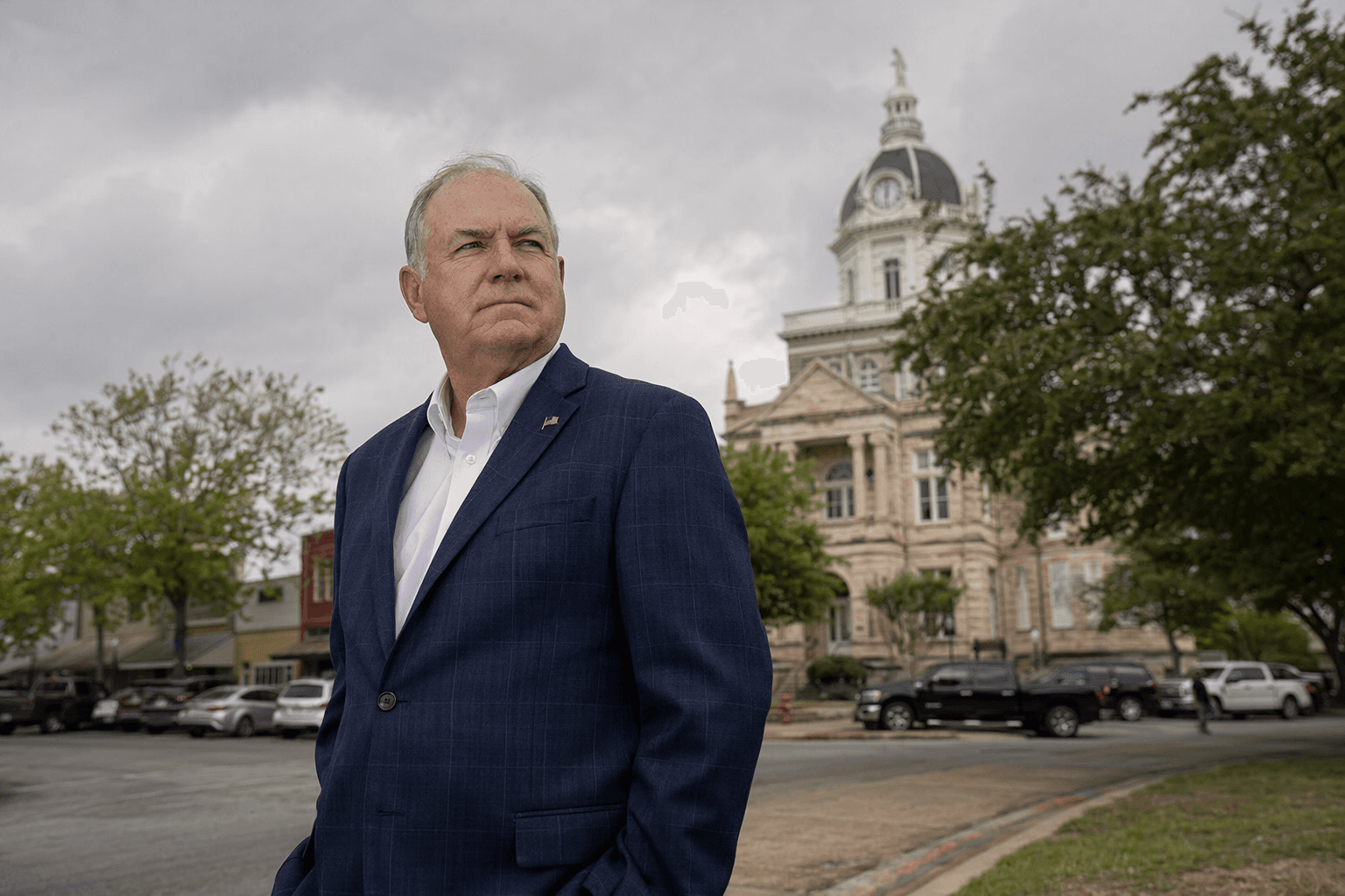 Howell wins endorsements ahead of Harris County judge runoff
