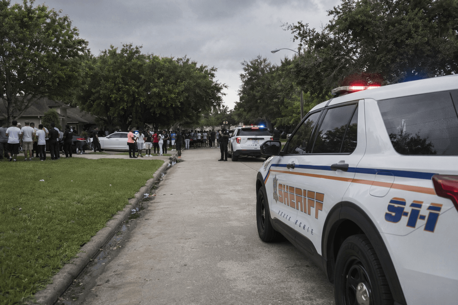 Large teen party in northwest Harris County turns violent, injures deputies
