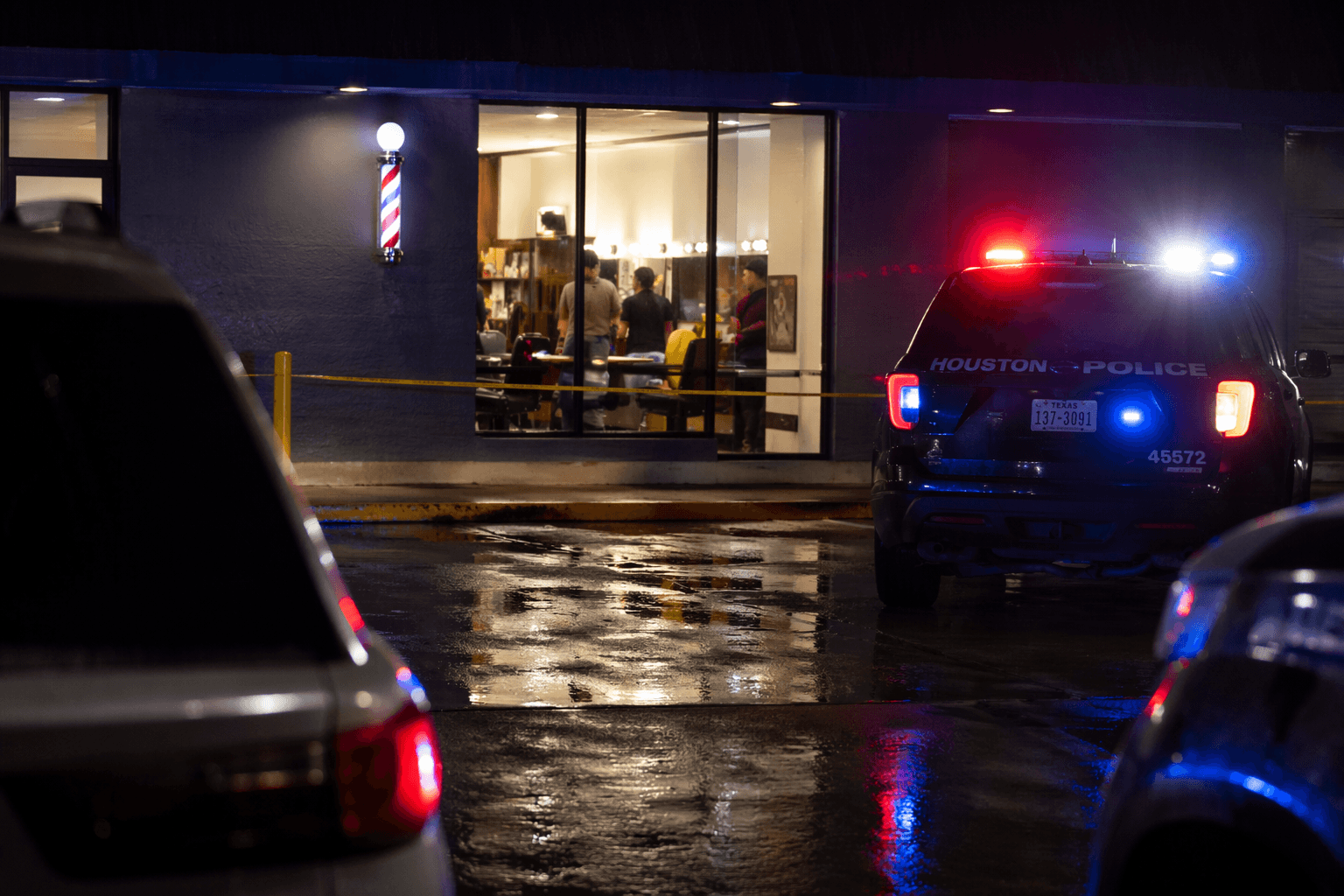 Man shot dead during haircut at southwest Houston barbershop