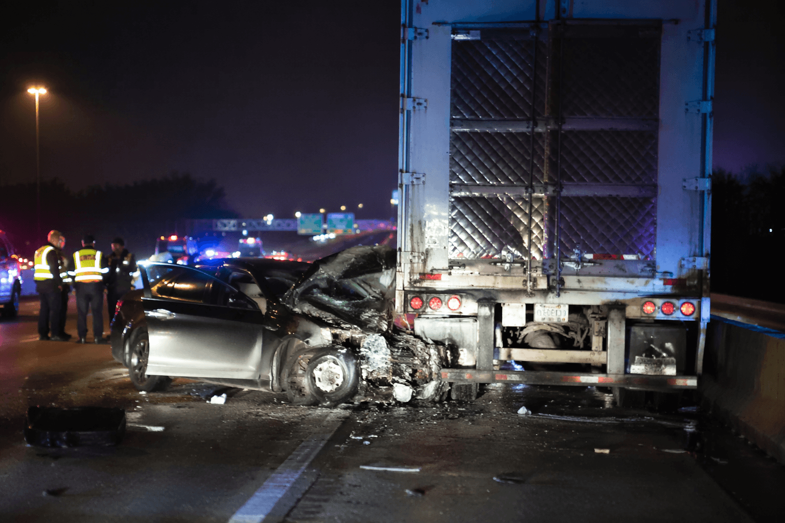 Woman dies after crashing into stalled 18-wheeler on South Loop