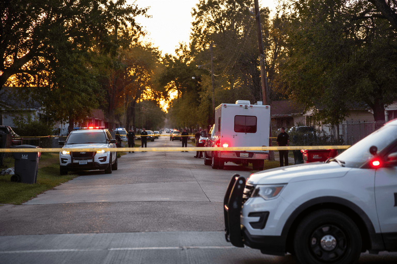 Two 19-year-old neighbors exchange gunfire in west Harris County, both wounded