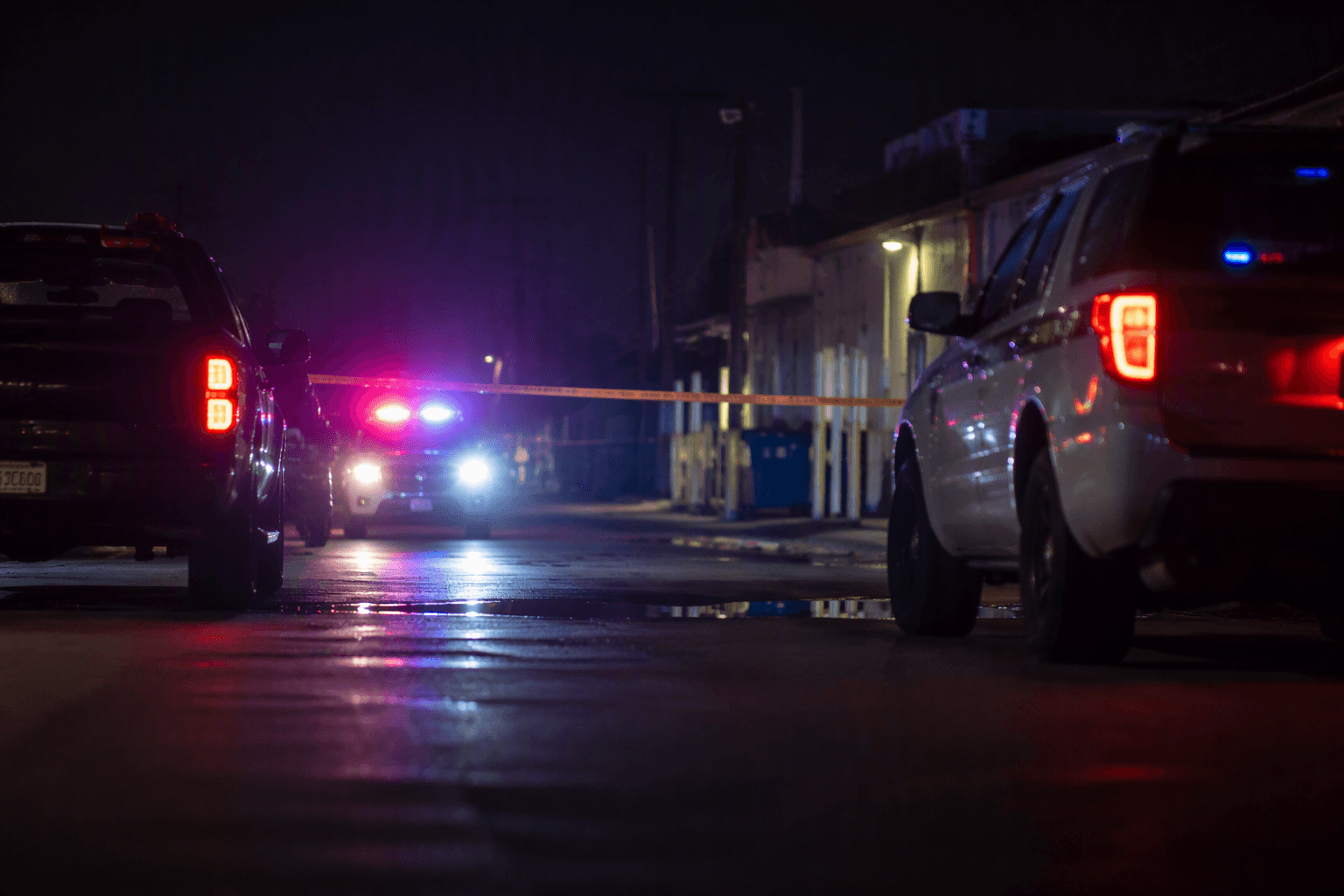Body found behind business in north Harris County, police investigate