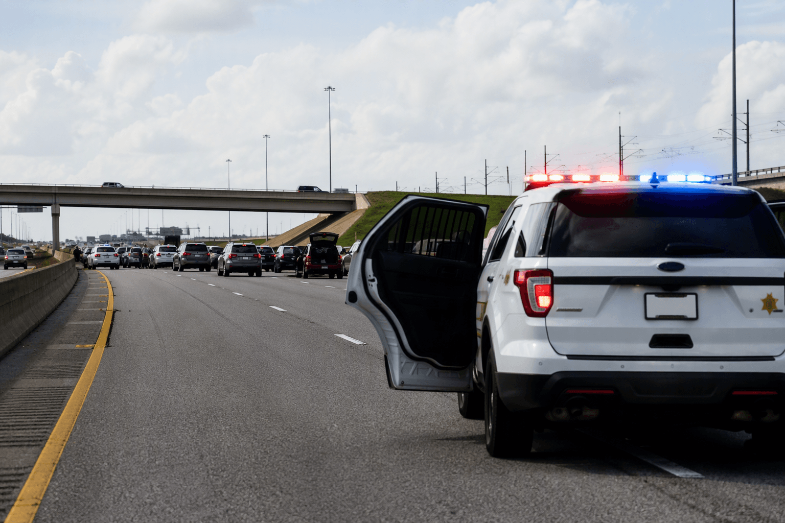 Deputies investigate road rage shooting near Northwest Freeway in Cypress