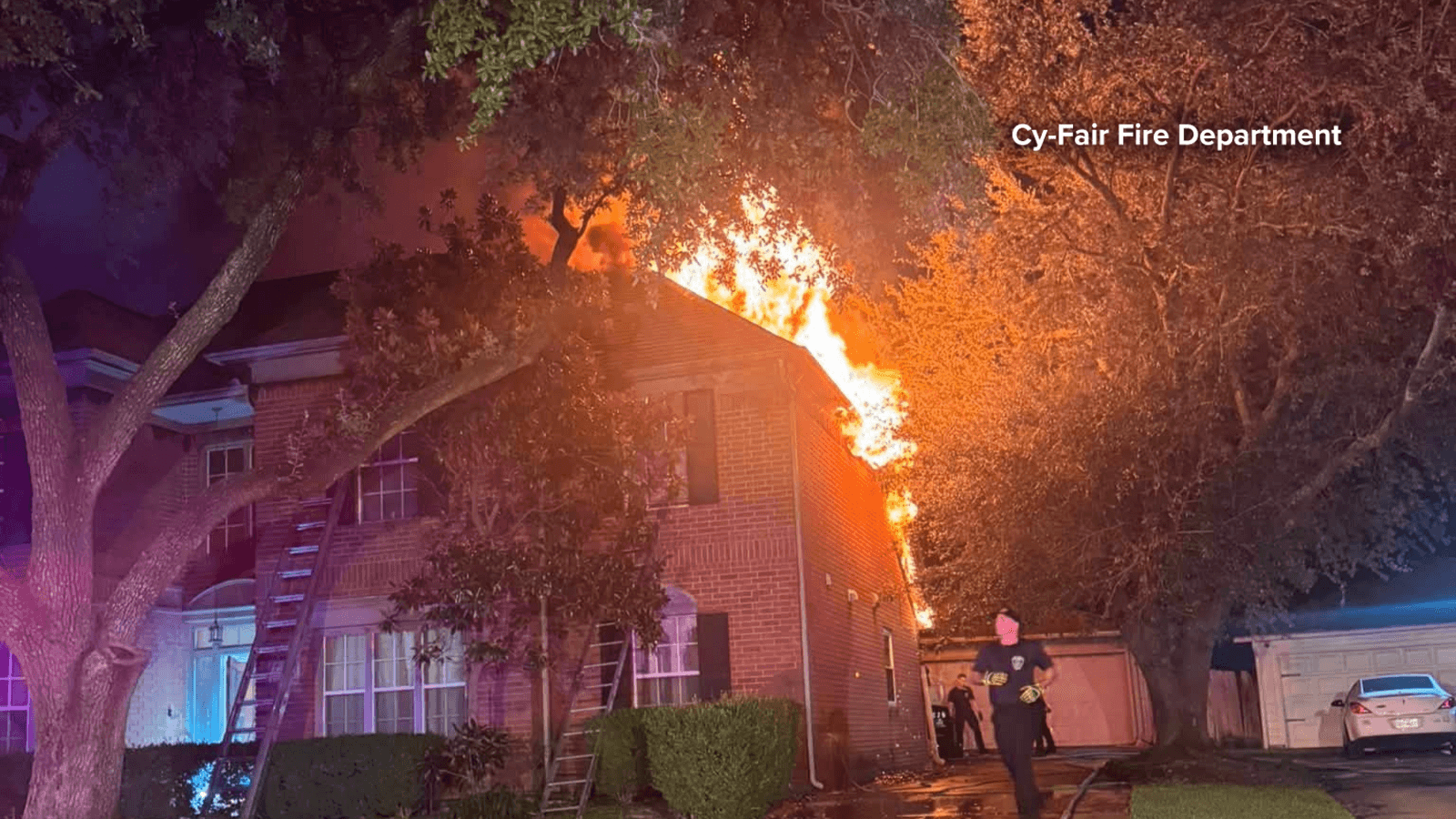 Deadly house fire under investigation in northwest Harris County