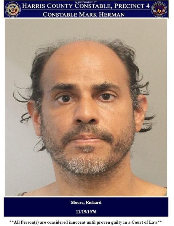 Authorities seek suspect accused of exposing himself at northwest Harris County apartments