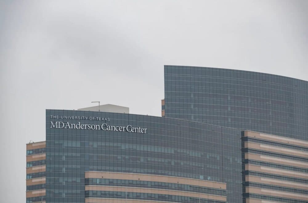 Abbott’s H-1B visa limits could slow MD Anderson cancer research