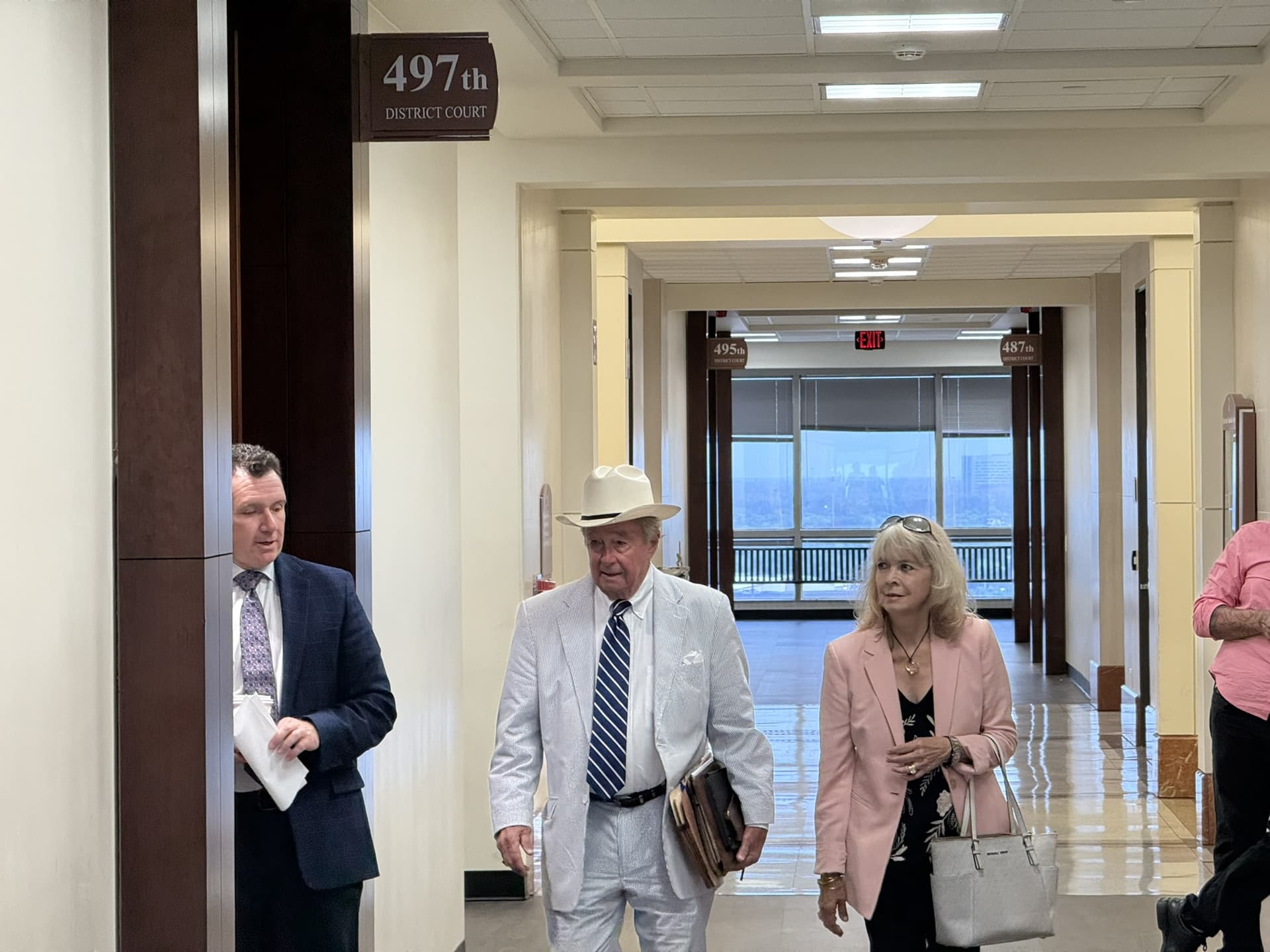 DeGuerin avoids contempt in Lee Gilley murder case gag order dispute