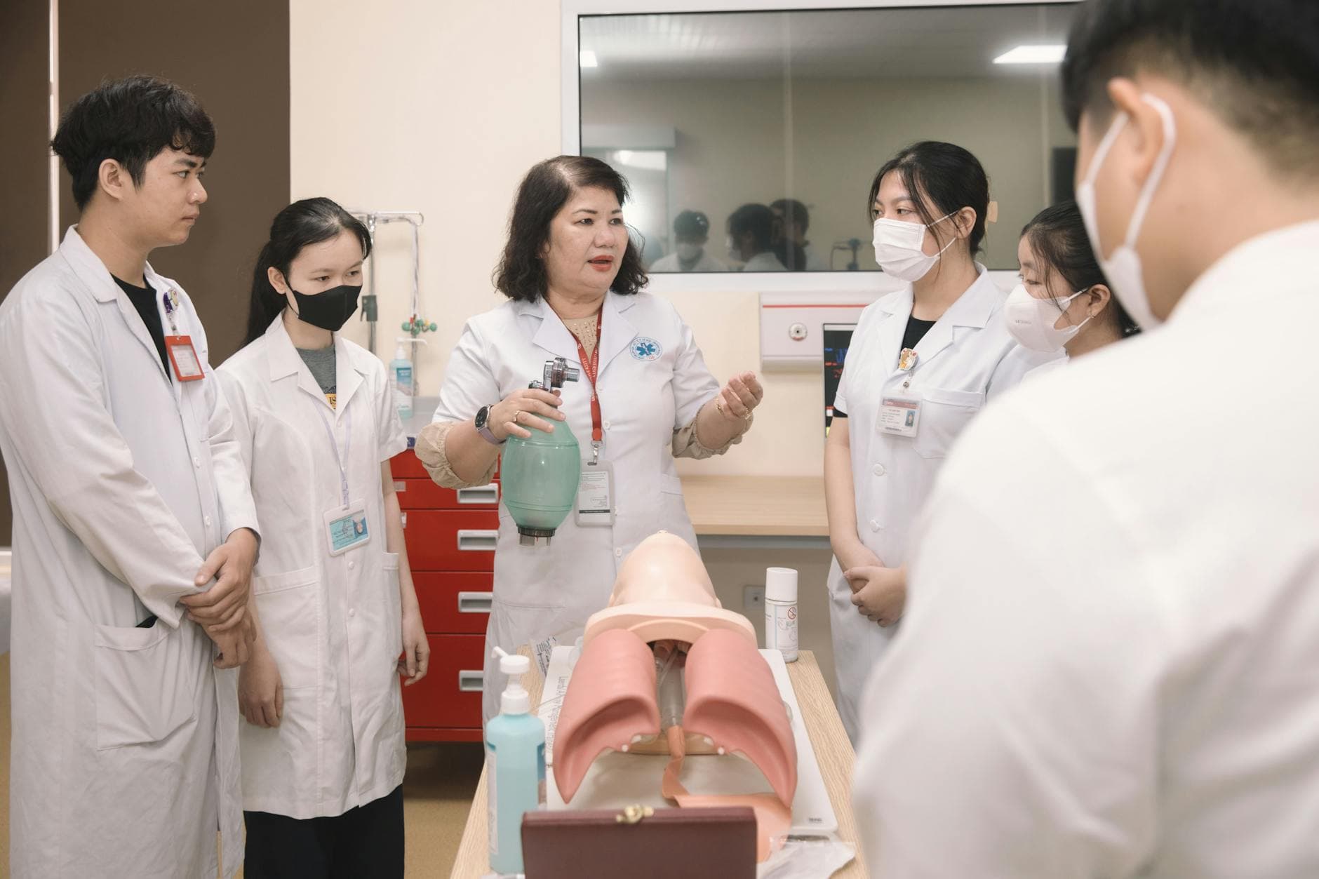 Aldine ISD unveils Nimitz High healthcare training campus for students