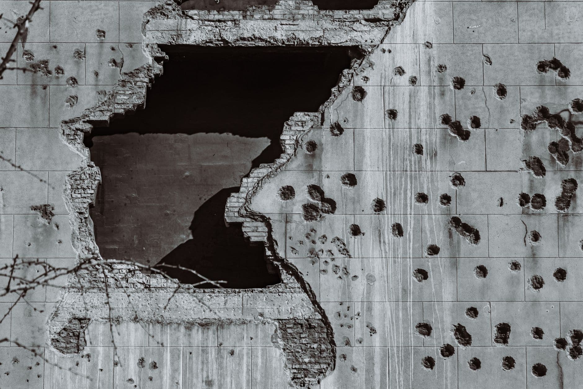Meyerland couple says stray bullet from nearby apartments pierced bathroom wall