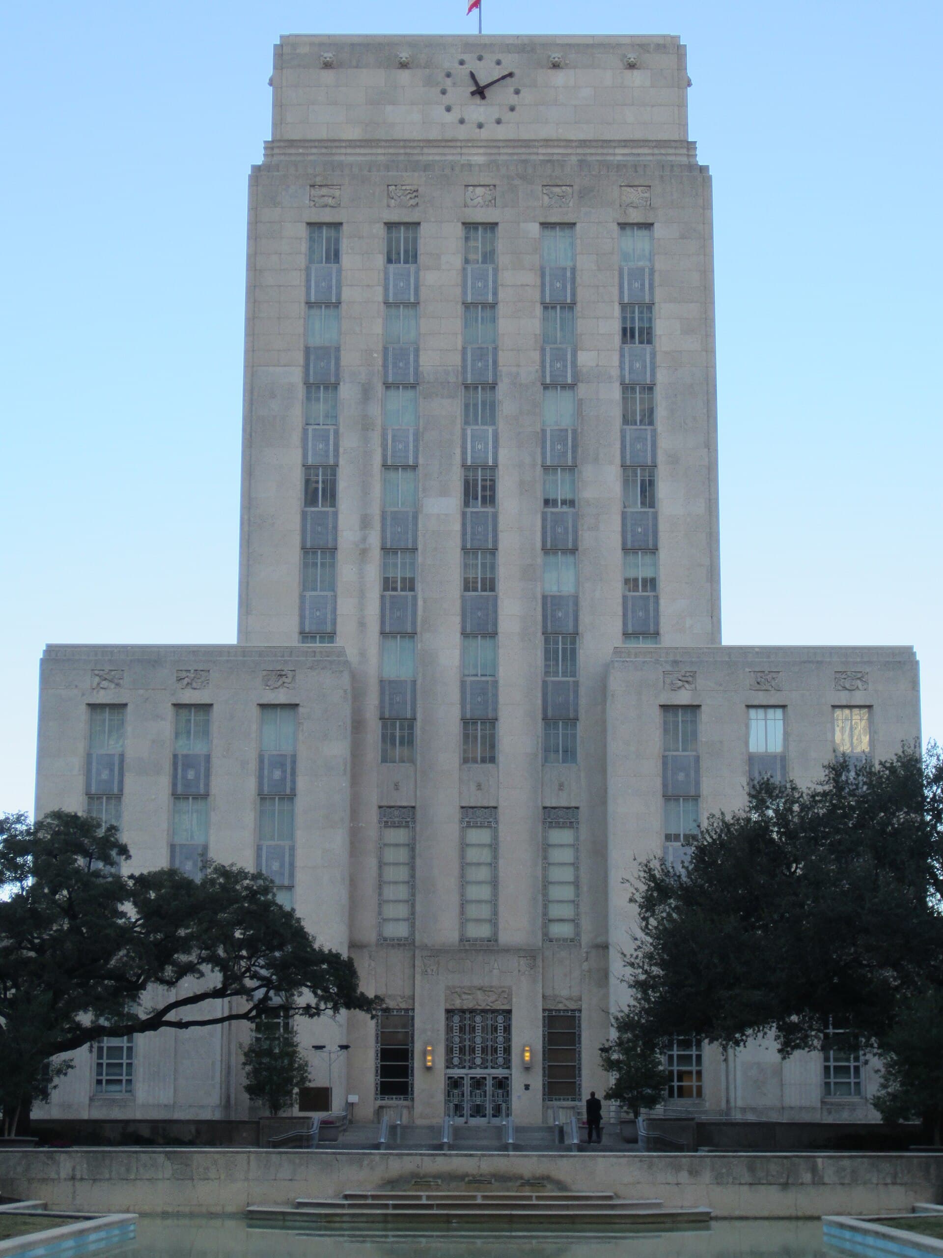 Houston City Hall — Wikimedia Commons