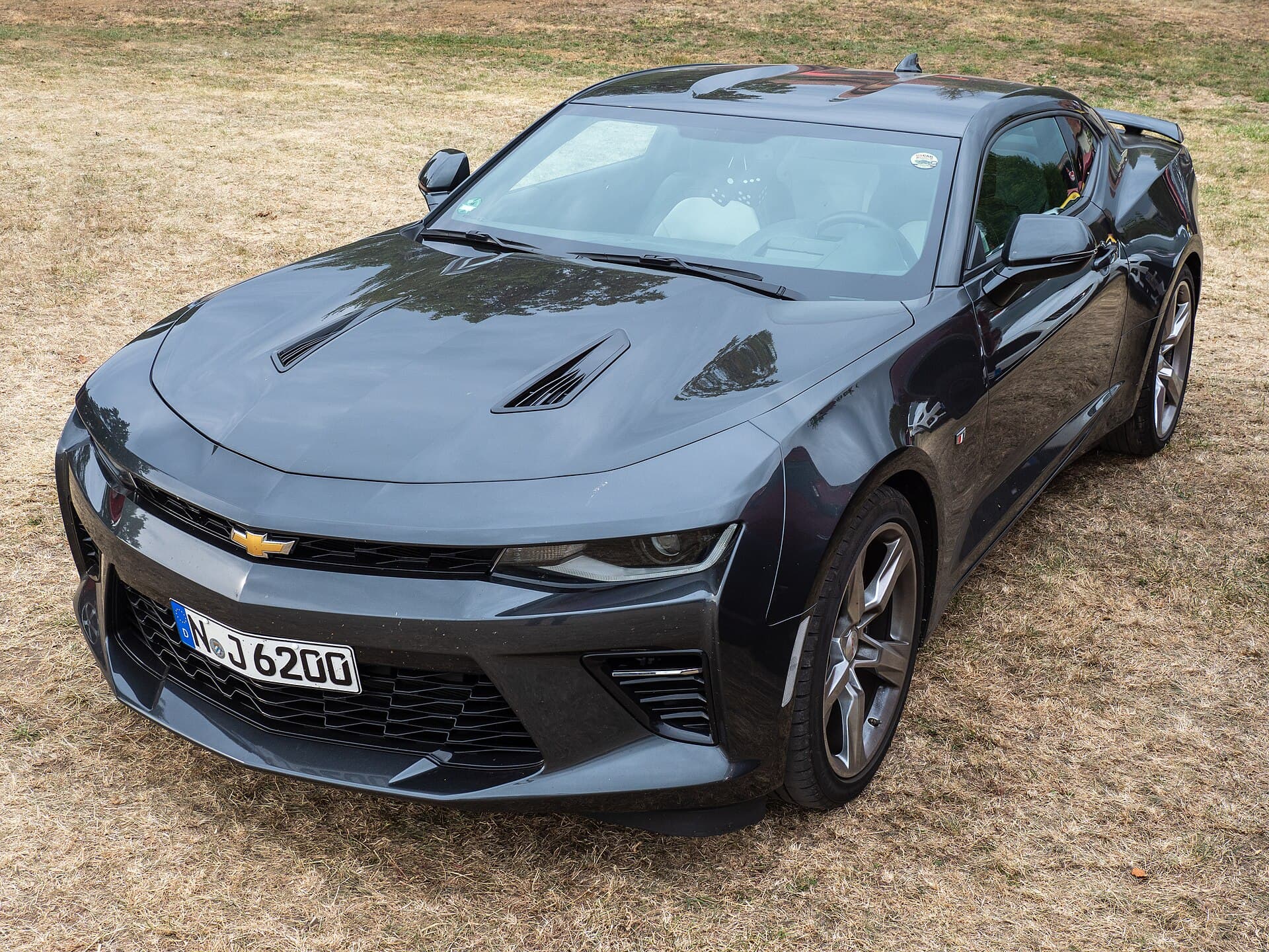 Chevrolet Camaro — Wikimedia Commons