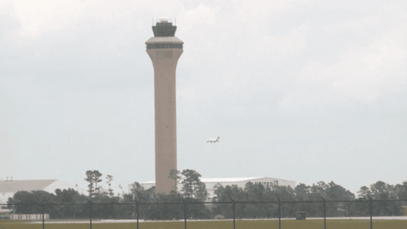 United Express Flight Diverts to San Antonio After Passenger Battery Begins Smoking